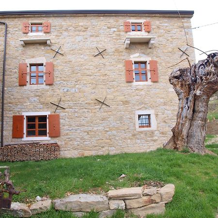 Al Merlo Olivo, Rural Istrian House บูเย ภายนอก รูปภาพ