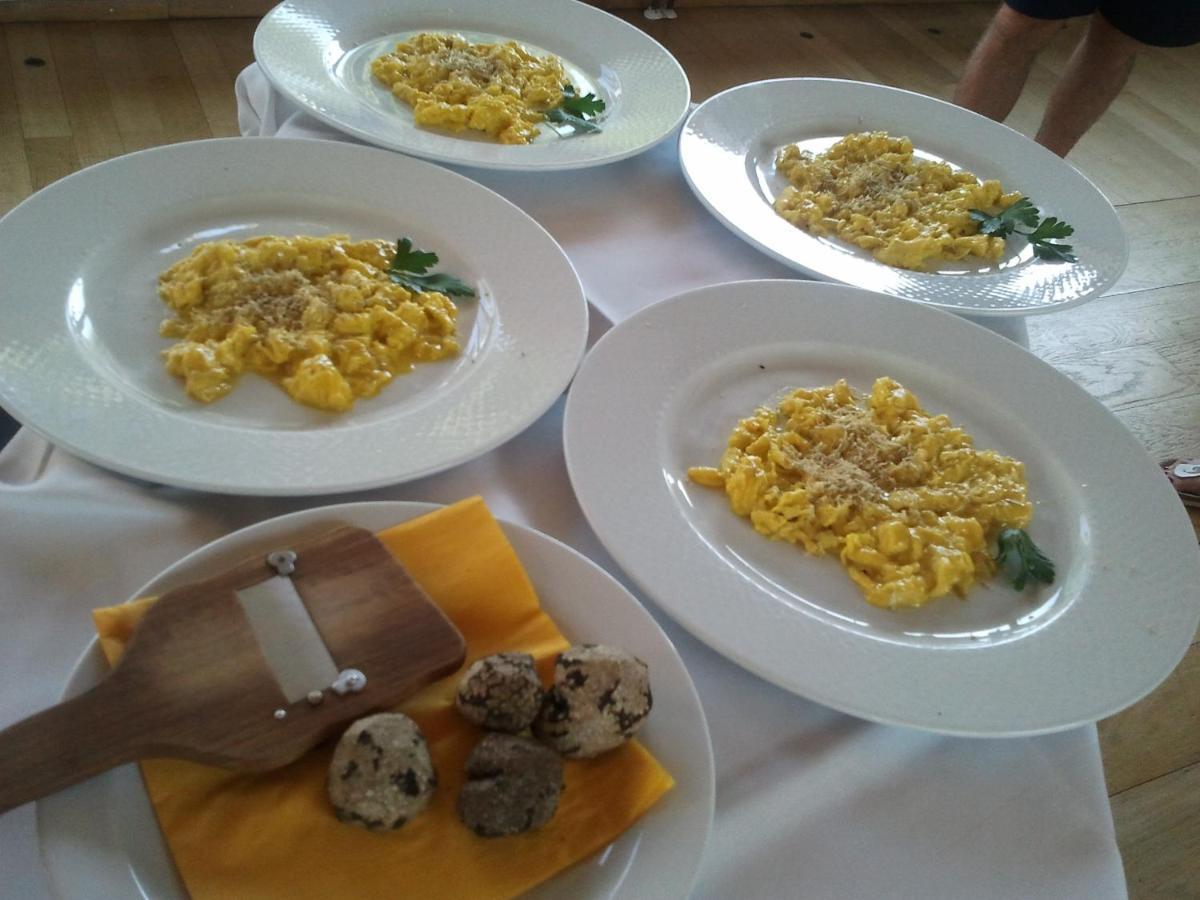 Al Merlo Olivo, Rural Istrian House บูเย ภายนอก รูปภาพ