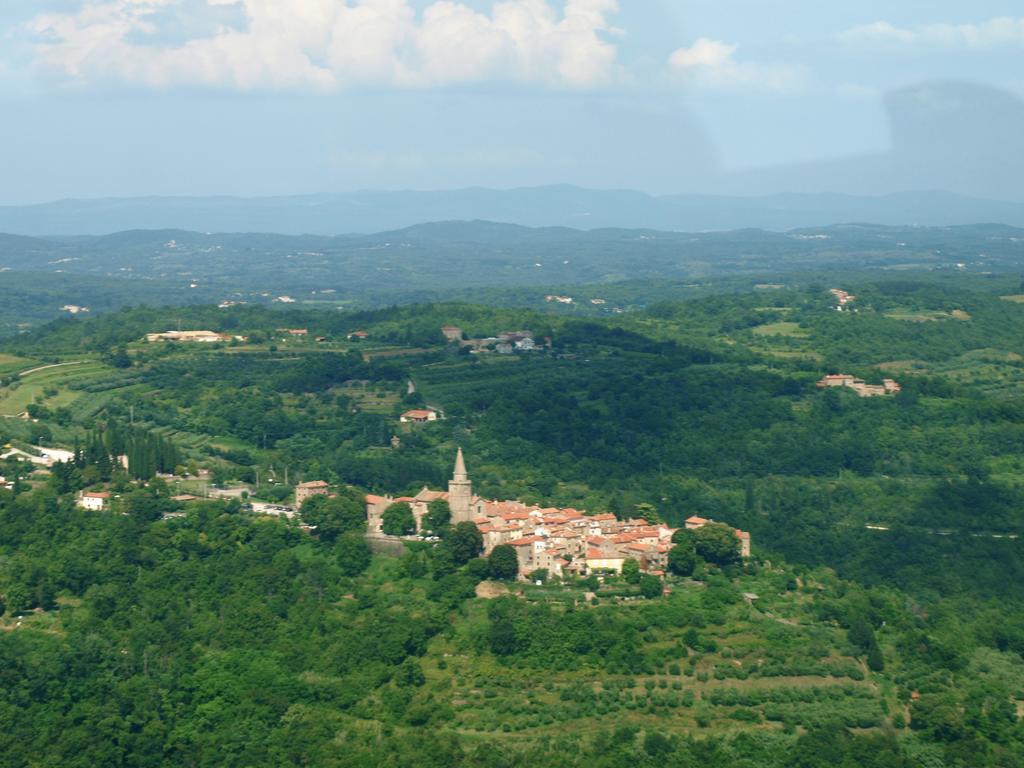 Al Merlo Olivo, Rural Istrian House บูเย ภายนอก รูปภาพ