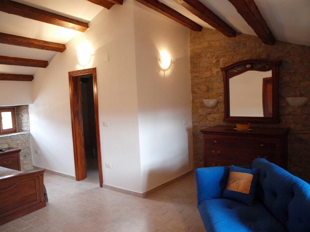 Al Merlo Olivo, Rural Istrian House บูเย ภายนอก รูปภาพ